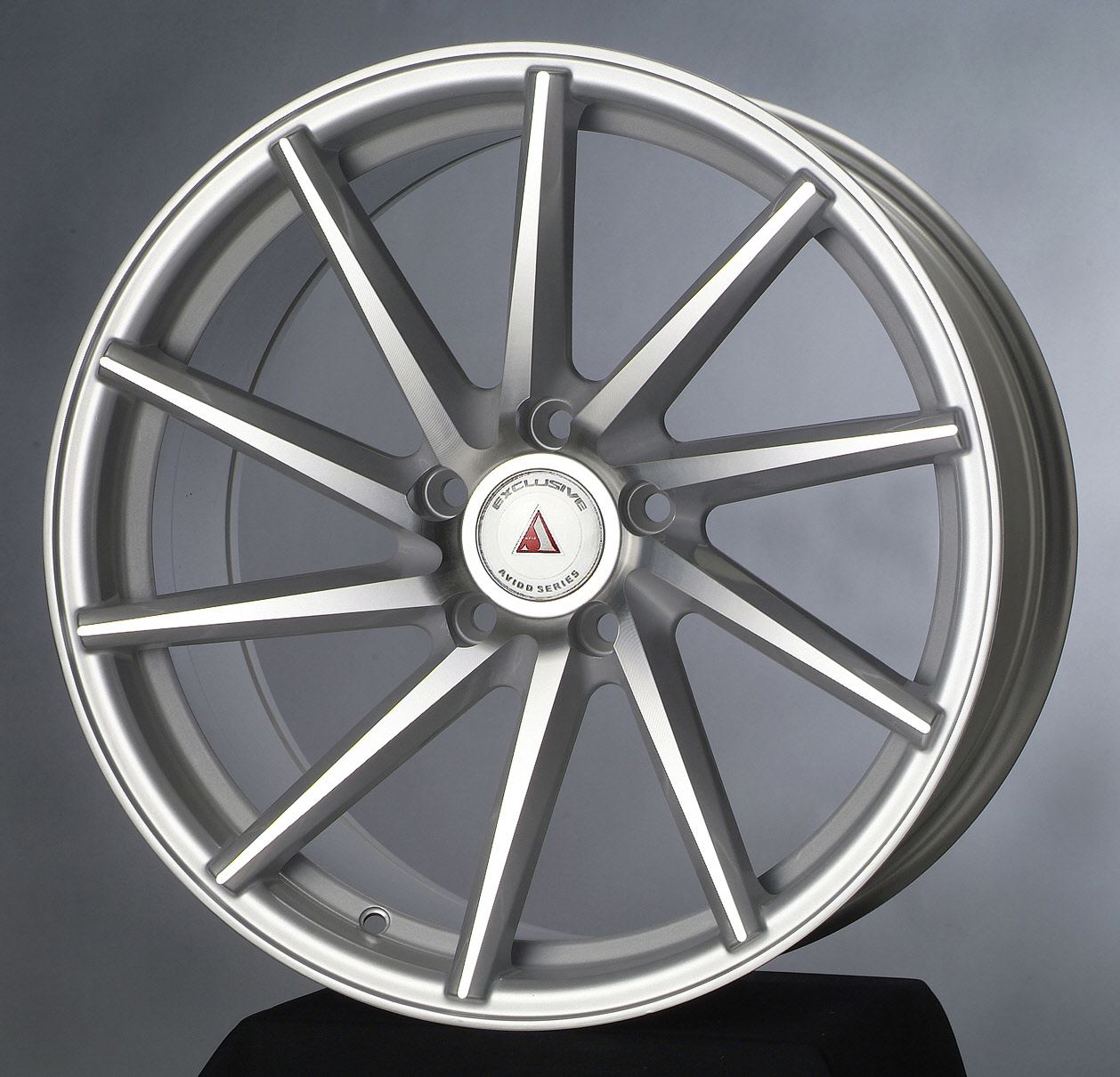18인치 아비드 CVT 872,873  LEFT/RIGHT 실버폴리쉬 5홀  (8J +30) 4P가능