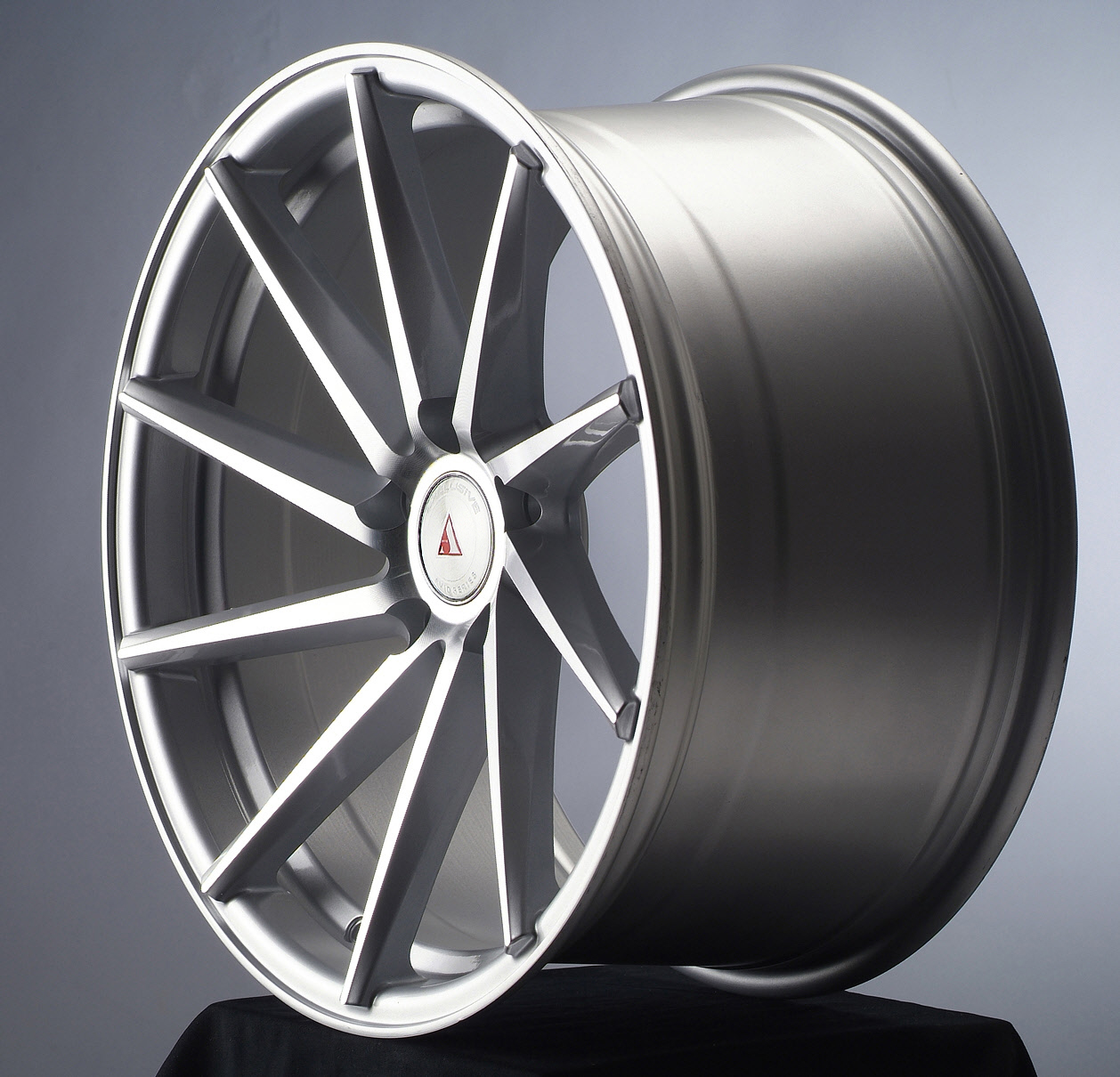 18인치 아비드 CVT 221/223  실버폴리쉬 5홀 LEFT/RIGHT  (8J +40)