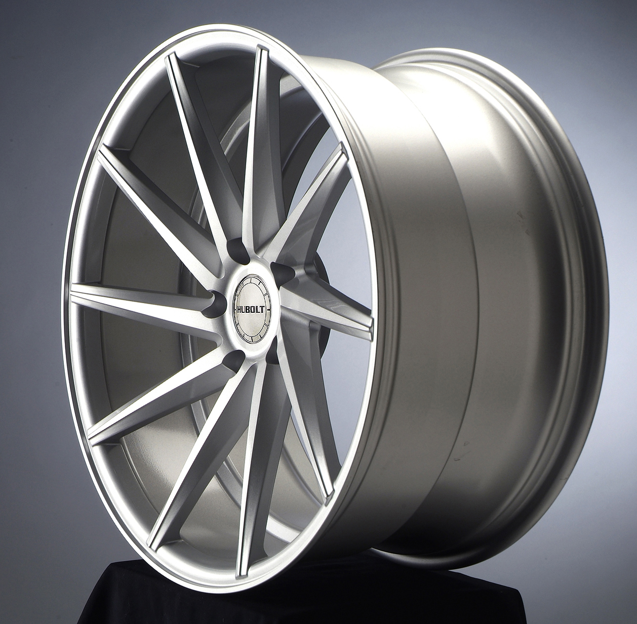 20인치 휴볼트 CVT 326 LEFT  FLASH SILVER 5홀 (대만) 4P가능  (10J +35,25)